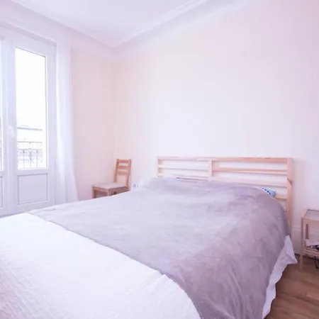 Hostnfly - Superb And Bright Near The Sacre-coeur Apartment